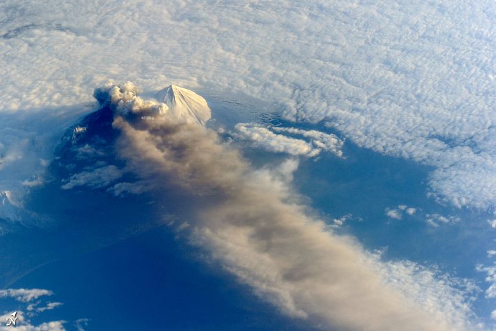 Astronauts Capture Novel View of Alaska Volcano