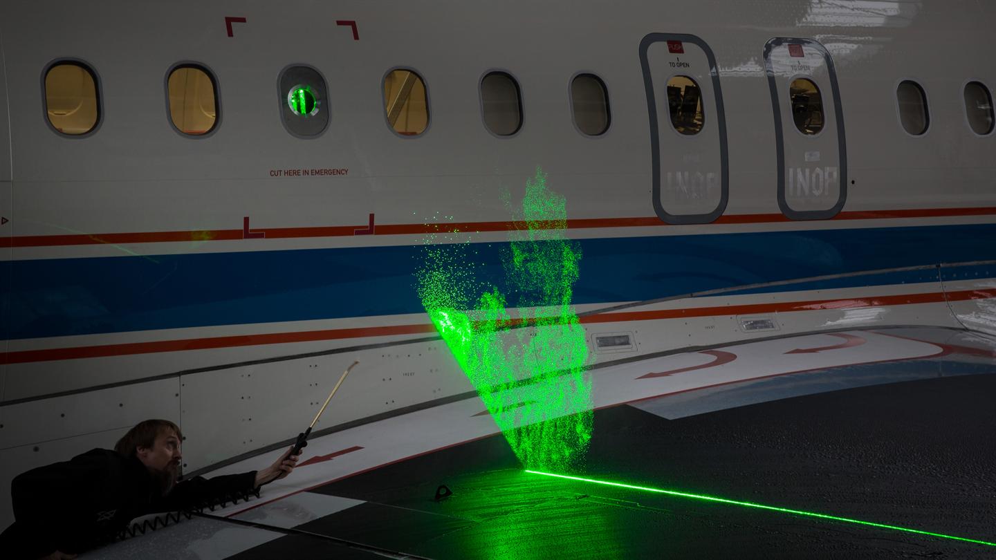 Researchers Use Lasers to Analyze Aerodynamic Airflow In Flight
