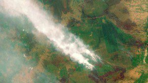 The Sentinel-2A satellite captured this image of forest fires in Kalimantan, Indonesia, which created severe haze problems in Southeast Asia. (Credit: Copernicus Sentinel data (2015)/ESA)